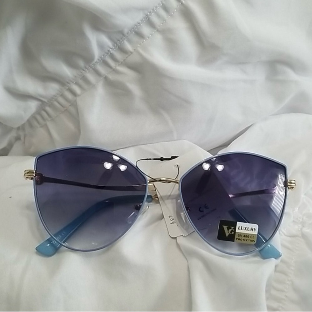 Fashion Blue Gradient / Black and Gold Sunglasses Bundle